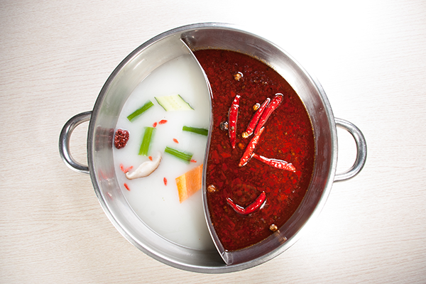 Charm culture of hot pot in catering
